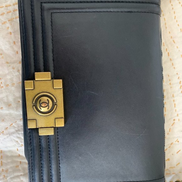 Chanel Boy Bag - Picture 3 of 10